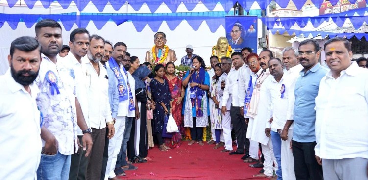 సామాజిక సమానత్వానికి పోరాడిన యోధుడు డా.అంబేడ్కర్