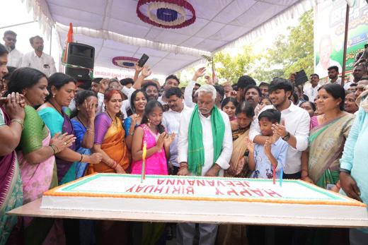 a2e6cd7e-c4cc-4af5-900c-7893bd375fc4