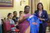 ప్రెసిడెంట్ ద్రౌపది ముర్మును కలిసిన మహిళా క్రికెట్ ప్రపంచకప్ విజేతలు – హర్మన్‌ప్రీత్‌ జెర్సీ బహుమతి