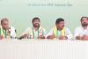 కవితపై విమర్శలు చేస్తే ఊరుకోం: టీఆర్ఎస్ నేతల హెచ్చరిక