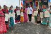 చర్లపల్లిలో స్టీల్ ప్లేట్లు, జ్యూట్ బ్యాగుల పంపిణీ