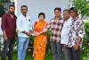 సీనియర్ జర్నలిస్ట్ గాజుల నాగరాజుకు ప్రెస్ క్లబ్ ఆర్థిక సాయం