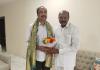 మర్యాద పూర్వకముగా ఎమ్మెల్యే ను కలిసిన డి సి సి అధ్యక్షుడు నందయ్య