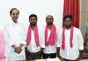 కేసీఆర్‌ మళ్లీ సీఎం కావాలని యువకుల పాదయాత్ర