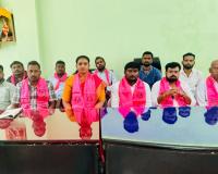 తక్షణమే మొక్కజొన్న కొనుగోలు కేంద్రాలు ఏర్పాటు చేసి దళారి వ్యవస్థ నుండి రైతులను కాపాడాలి - జిల్లా తొలి జడ్పీ చైర్ పర్సన్ దావ వసంత సురేష్ 