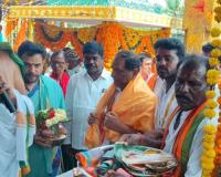 శ్రీ అభయాంజనేయ స్వామి  ధ్వజస్తంభ ప్రతిష్ట - పాల్గొన్న -మాజీమంత్రి కొప్పుల ఈశ్వర్ 