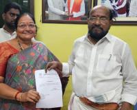 బిసి సంక్షేమ సంఘం  జిల్లా మహిళ కార్యనిర్వహక అధ్యక్షురాలుగా అరవ లక్ష్మి  ఉత్తర్వులు ఇచ్చిన కృష్ణయ్య