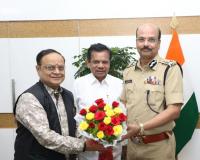 డీజీపీ ని కలిసిన మాజీ మంత్రి రాజేశం గౌడ్, వ్యాపారవేత్త ప్రమోద్ అగర్వాల్ 