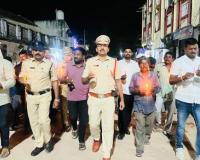 ఇబ్రహీంపట్నంలో పోలీస్ అమరవీరుల మాస ఉత్సవాల్లో భాగంగా కొవ్వొత్తుల ర్యాలీ.