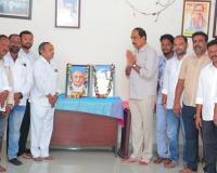 ఇందిరాగాంధీ, వల్లభాయ్ పటేల్ లకు ఎమ్మెల్యే  కాంగ్రెస్ నాయకుల నివాళులు