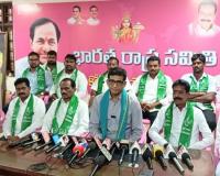 మక్క కొంగోలు కేంద్రాలను వెంటనే ప్రారంభించాలి - డా. సంజయ్