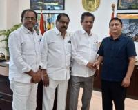 మాజీ ప్రజా ప్రతినిధులకు క్యాష్ లెస్ వైద్యం అందించాలి - రాజేశం గౌడ్ 