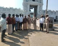 శ్రీ మల్లికార్జునస్వామి దేవస్థానం సందర్శించిన భద్రత ఏర్పాట్లు ను పరిశీలించిన డిఎస్పి,రఘు చందర్  