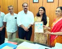 గాంధీ వైద్యులు, సిబ్బంది పోస్టల్‌సేవలను వినియోగించుకోవాలి 