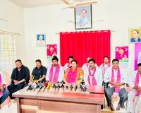 “ఇందిరమ్మ చీరలు – ఎన్నికల కోసమే కాంగ్రెస్ తొందర”:  జగిత్యాల BRS నేతల విమర్శలు