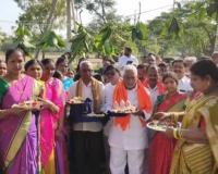 జగిత్యాల శ్రీ కోదండ రామాలయంలో మాజీ మంత్రి జీవన్ రెడ్డి, మాజీ zp ఛైర్పర్సన్ దావా వసంత ప్రత్యేక పూజలు