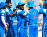 రాజ్‌కోట్‌లో భారత్-A బౌలర్లు నిప్పులు: SA-A 132 రన్‌లకే ఆలౌట్