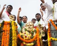 తెలంగాణ ఉద్యమం, అమరుల పట్టాభిషేకంపై ప్రభుత్వానికి కవిత హెచ్చరిక