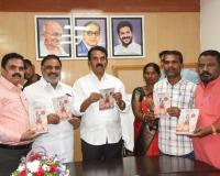 గోర్ బంజారా రెండు వందల ఏళ్ల చరిత్రను నవలరూపంలో ఆవిష్కరించిన ‘పోర్యతార’ – జూపల్లి కృష్ణారావు