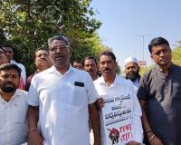 జీవో 252 సవరించాలని జగిత్యాల కలెక్టరేట్ ఎదుట జర్నలిస్టుల ధర్నా