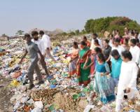 ఆమనగల్లో జనావాసాల్లో డంపింగ్ యార్డు శాపంగా మారింది – కవిత