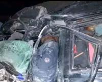 నంద్యాల జిల్లాలో ఘోర రోడ్డు ప్రమాదం: నలుగురు మృతి, ఇద్దరికి తీవ్ర గాయాలు