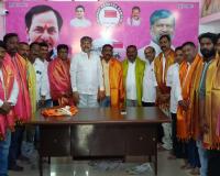 జగిత్యాల ప్రెస్ క్లబ్ నూతన కార్యవర్గాన్ని సన్మానించిన ఎమ్మెల్సీ ఎల్. రమణ