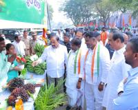 ధర్మపురిలో అభివృద్ధి పనుల శంకుస్థాపన డిప్యూటీ సీఎం భట్టి విక్రమార్కకు ఘన స్వాగతం