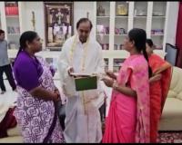 మేడారం జాతరకు కేసీఆర్‌కు ఆహ్వానం