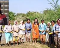 జగిత్యాల జిల్లాలో పొలం బాట పట్టిన ట్రైనీ ఐఏఎస్ హరిణి