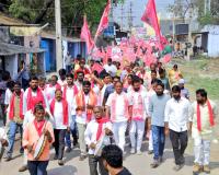 కాంగ్రెస్‌కు బుద్ధి చెప్పాలంటే కారు గుర్తుకే ఓటు: కొప్పుల ఈశ్వర్