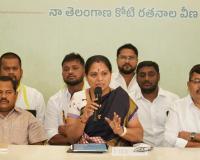 మున్సిపల్ ఎన్నికలు వ్యక్తిగత దూషణలకే పరిమితం : కవిత 