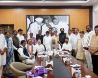 రేవంత్ రెడ్డి ఢిల్లీ పర్యటన: తెలంగాణ అభివృద్ధి రోడ్‌మ్యాప్‌పై జాతీయ నేతలతో చర్చ