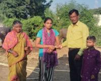 అనాథపీలలకు ఆర్థిక సహాయం అందించిన సూరజ్ శివశంకర్