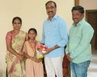 రాష్ట్రస్థాయిలో ర్యాంకు సాధించిన విద్యార్థినిని అభినందించిన ఎమ్మెల్యే సంజయ్