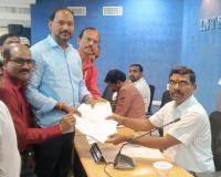 ఫీజు రియంబర్స్మెంట్ బకాయిలను వెంటనే విడుదల చేయాలి