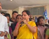 వెలుగుమట్ల బాధితుల ఆవేదన చూస్తే కడుపు తరుక్కుపోతోంది: కల్వకుంట్ల కవిత