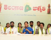 జీహెచ్ఎంసీలో అవినీతికి సీఎం బాధ్యులు: కవిత