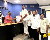 ఎన్నికల వాగ్దానాలు పూర్తి చేయాలని అదనపు కలెక్టర్కు బీసీ నాయకులు వినతి