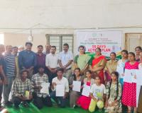 క్రీడల్లో ప్రతిభ కనబరిచిన వారికి జ్ఞాపికలు, అందజేసిన అదనపు కలెక్టర్ బి రాజా గౌడ్