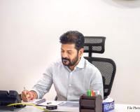 తుమ్మిడిహెట్టి బ్యారేజ్ ఎత్తుపై మహారాష్ట్రతో చర్చలకు తెలంగాణ అడుగు