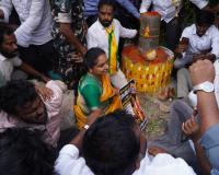 బోడుప్పల్ భూ పోరాటం: కల్వకుంట్ల కవిత అరెస్ట్