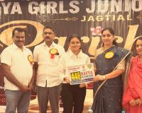 విద్యార్థినులు ఉన్నత లక్ష్యాలతో ముందుకు సాగాలి – మున్సిపల్ చైర్‌పర్సన్ సమిండ్ల వాణి శ్రీనివాస్