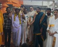 రెండో సంవత్సరం సైతం వేలంలో లడ్డూను దక్కించుకున్న రఘుపతి శర్మ