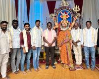 జగిత్యాల బ్రాహ్మణవాడ గణేష్ మండపం వద్ద మున్సిపల్ చైర్పర్సన్ వాణి, జర్నలిస్టు ప్రతినిధులు ప్రత్యేక పూజలు 