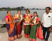 చింతకుంట చెరువులో గణనాథుడి నిమజ్జనంలో చైర్‌పర్సన్, కౌన్సిలర్లు