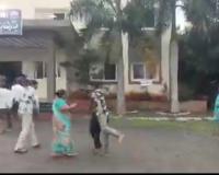 కొత్తగూడెం పోలీస్ స్టేషన్‌లో ఇరువర్గాల ఘర్షణ