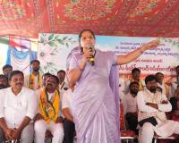 అమరులు కలలుగన్న సమాజాన్ని నిర్మించాలి : కల్వకుంట్ల కవిత