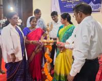 గాంధీ ఆస్పత్రిలొ వైద్య విద్యార్థులకు ‘యాప్రాన్‌’ ప్రదానం