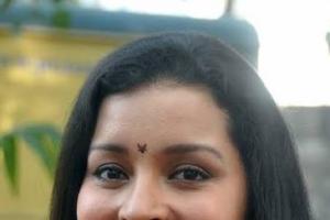 రేణు దేశాయ్ మళ్లీ సినీ రంగ ప్రవేశం – కామెడీ సినిమాలో కీలక పాత్ర